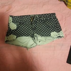Short shorts size 7